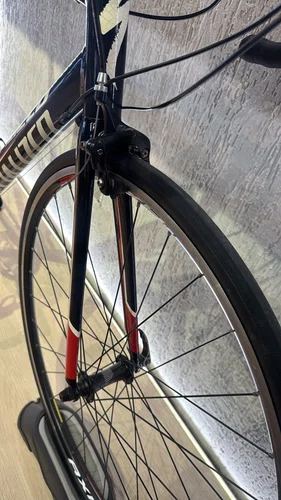 BICICLETA SEMINOVA SPECIALIZED ALLEZ PRETA