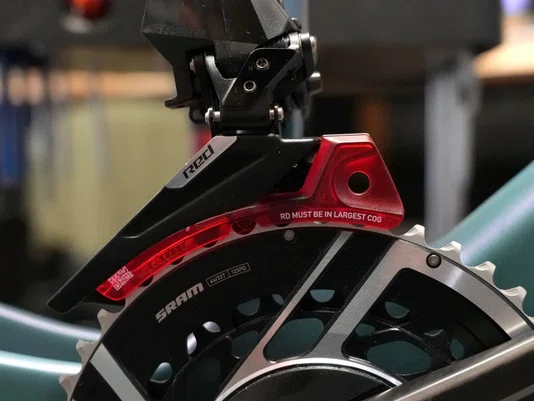 CÂMBIO DIANTEIRO SRAM RED AXS E1
