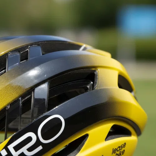 CAPACETE CICLISMO GIRO ARIES SPHERICAL TEAM VISMA AMARELO E 