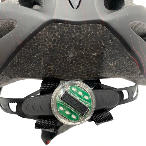 CAPACETE DE CICLISMO RAD7 VERMELHO E PRETO COM LED