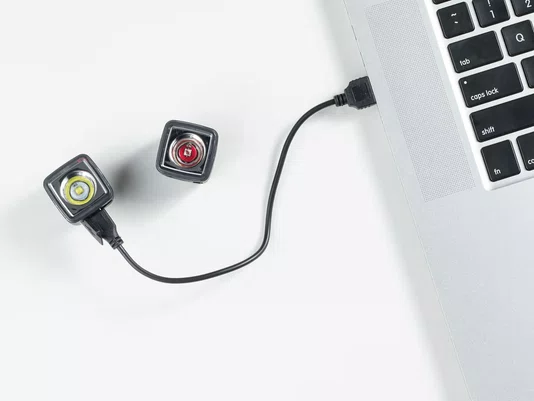 JOGO DE LANTERNAS DE BICICLETA URBANA BONTRAGER ION 100 R/FL