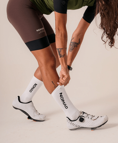 MEIA CICLISMO NOMAD RACING APEX COMPRESSÃO BRANCO