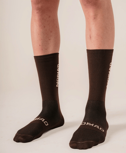 MEIA CICLISMO NOMAD RACING APEX COMPRESSÃO MARROM