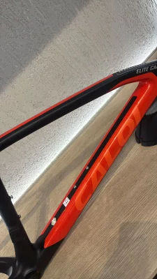 QUADRO CALOI ELITE CARBON 2018 SEMINOVO TAM.M